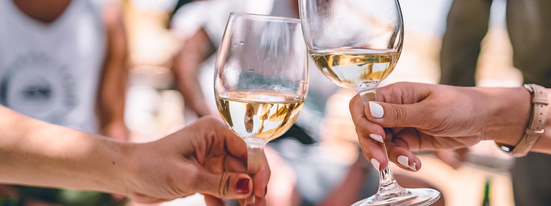 Non-Alcoholic and Alcohol Free White Wine