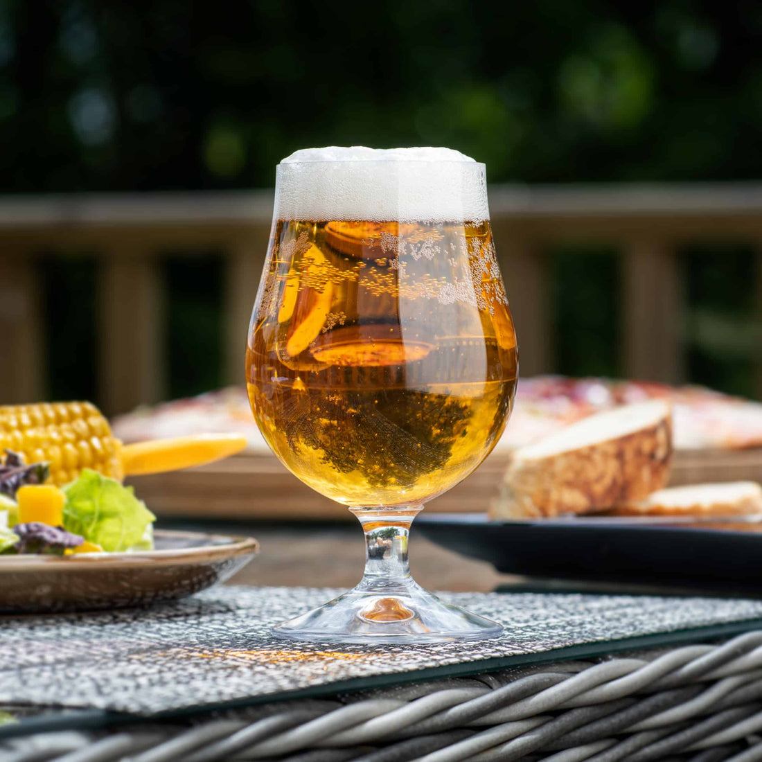 Unveiling the Benefits of No and Low Alcohol Beer: Savour the Flavour, Skip the Hangover